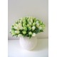 Váza Carve plná tulipánů