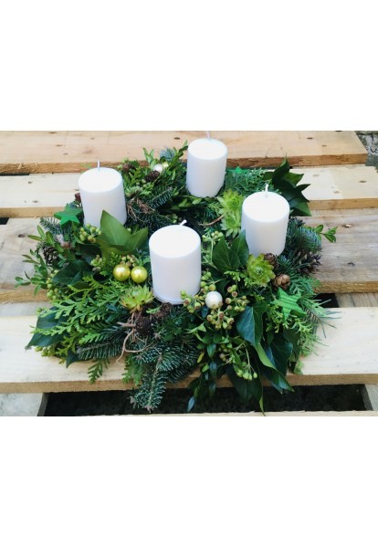 Adventní věnec s volitelnou barvou svíček Adventní věnec s volitelnou barvou svíček